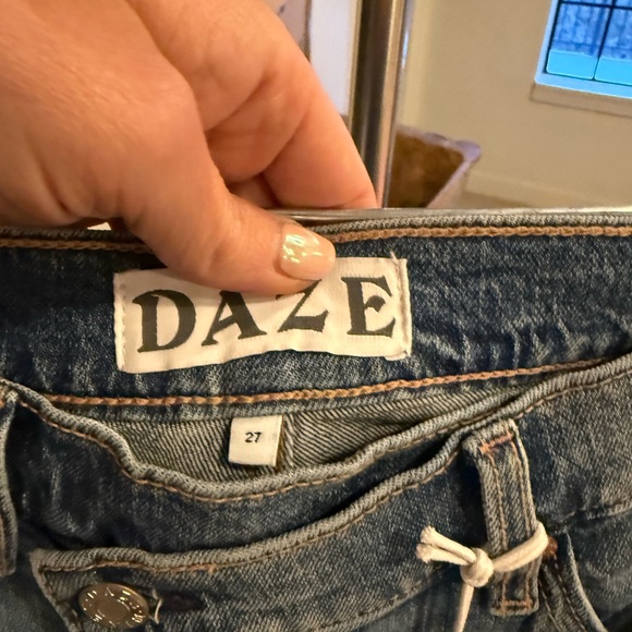 DAZE Sundaze Crossover Jeans 27 Drift Asymmetrical High Rise NWT - Picture 8 of 11